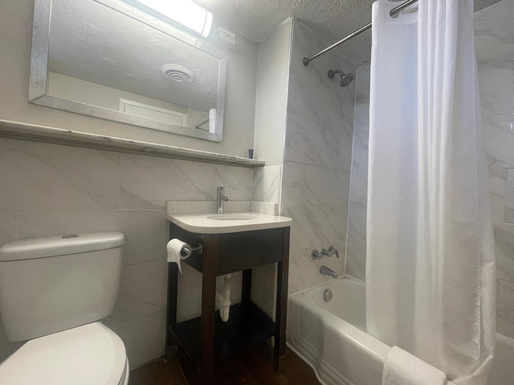 Motel 6 Norfolk, Va East Little Creek Екстер'єр фото